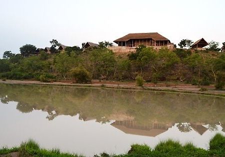 Zaina Lodge Wa 外观 照片