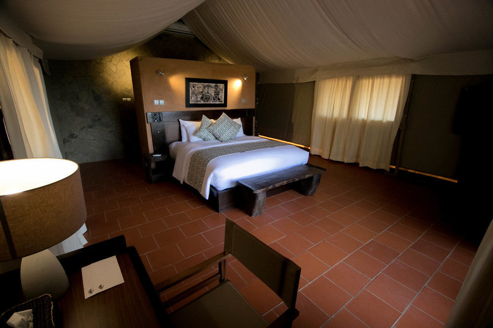Zaina Lodge Wa 外观 照片